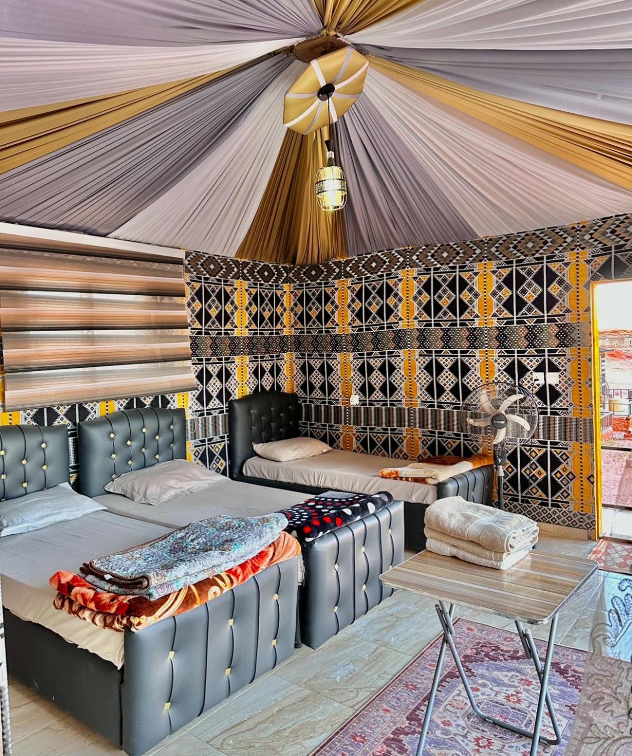 Rum Flower Bubbles Luxury Camp วาดิรัม ภายนอก รูปภาพ