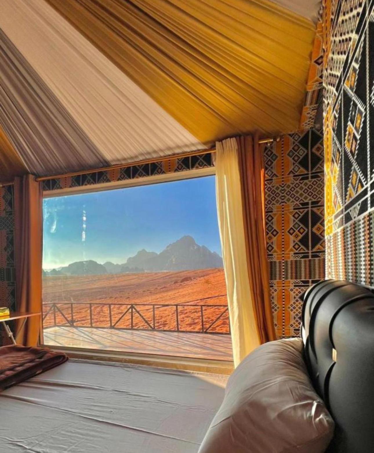 Rum Flower Bubbles Luxury Camp วาดิรัม ภายนอก รูปภาพ